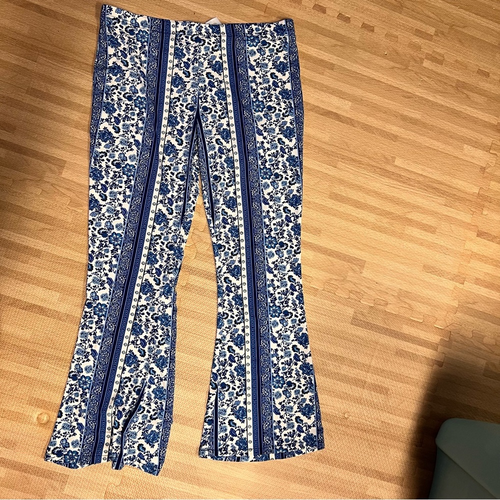 H&M Blue and White Floral Pants